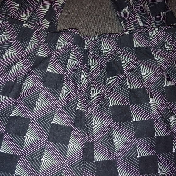 SweetLegs pink and white geo pattern basic leggings. Plus2 size. - Picture 2 of 5